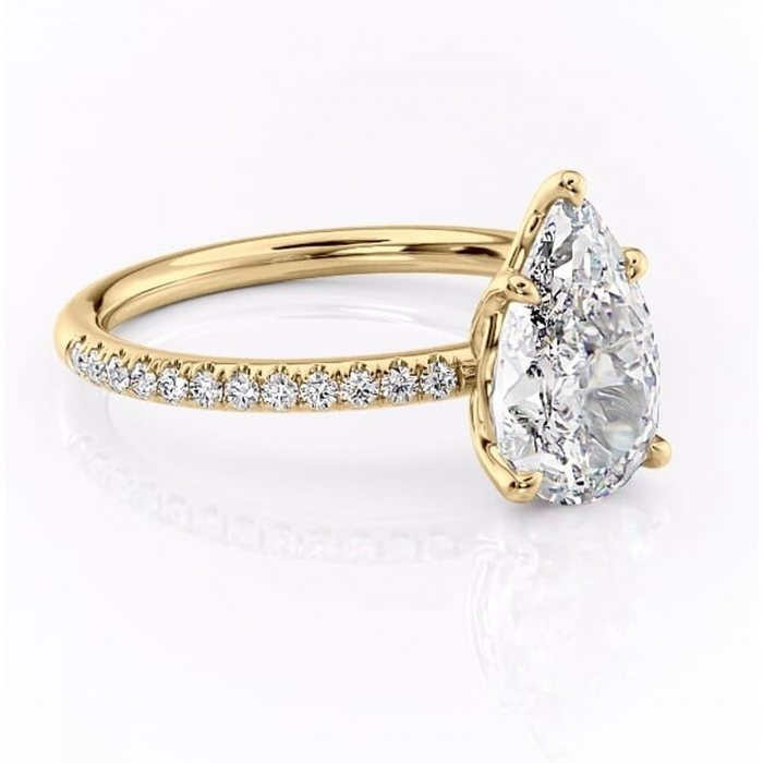 Inel de logodnă Jessamine din aur Galben 14kt cu moissanite tăietură pară – Montură pavé rafinată pentru profil înalt | Personalizează și configurează gratuit online [1]