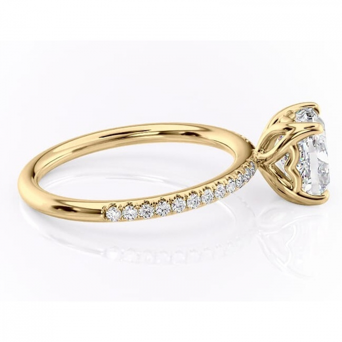 Inel de logodnă Jessamine din aur Galben 18kt cu moissanite tăietură pernă – Montură pavé rafinată pentru profil înalt | Personalizează și configurează gratuit online [2]