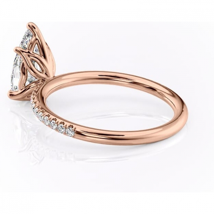 Inel de logodnă Jessamine din aur Rose 18kt cu moissanite tăietură pară – Montură pavé rafinată pentru profil înalt | Personalizează și configurează gratuit online [5]
