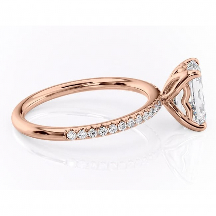 Inel de logodnă Jessamine din aur Rose 14kt cu moissanite tăietură smarald – Montură pavé rafinată pentru profil înalt | Personalizează și configurează gratuit online [2]