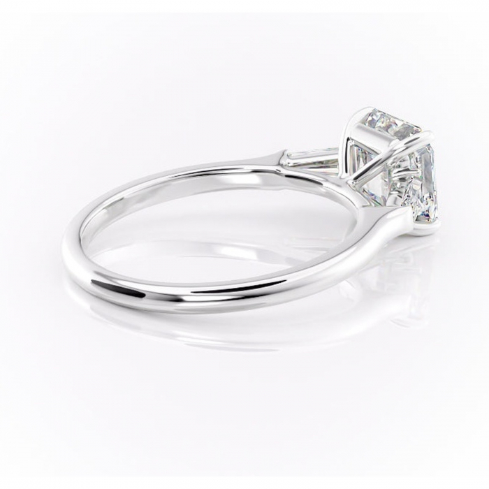 Inel de logodnă Juliette din aur Alb 14kt cu moissanite tăietură asscher – Solitar rafinată pentru profil înalt | Personalizează și configurează gratuit online [3]