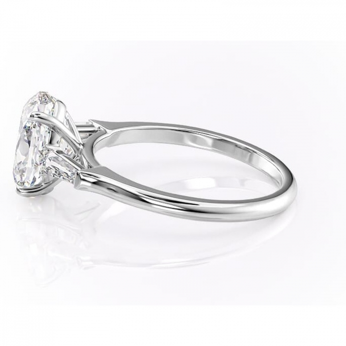 Inel de logodnă Juliette din aur Alb 14kt cu moissanite tăietură ovală – Solitar rafinată pentru profil înalt | Personalizează și configurează gratuit online [6]