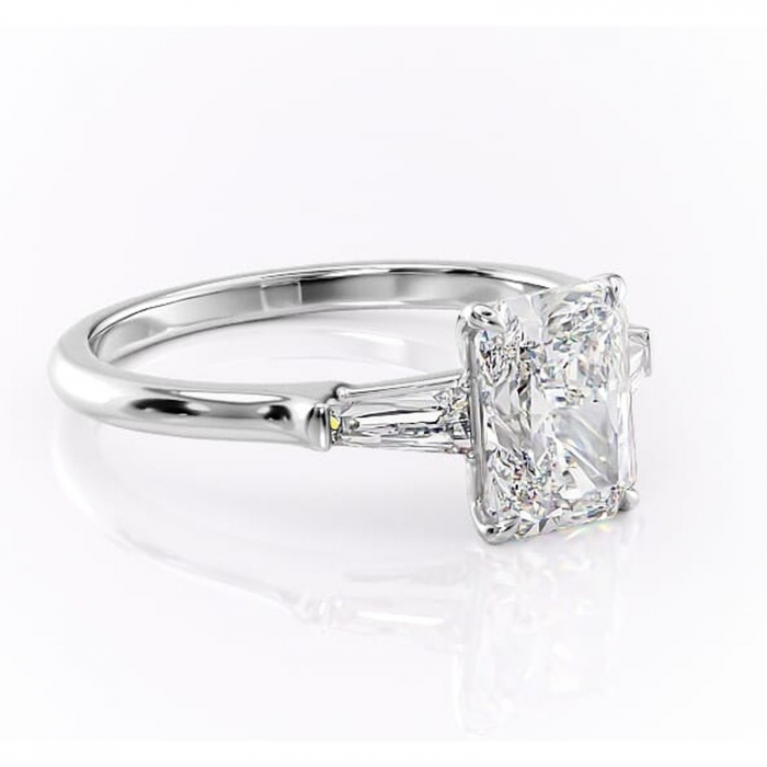 Inel de logodnă Juliette din aur Alb 14kt cu moissanite tăietură radiantă – Solitar rafinată pentru profil înalt | Personalizează și configurează gratuit online [1]