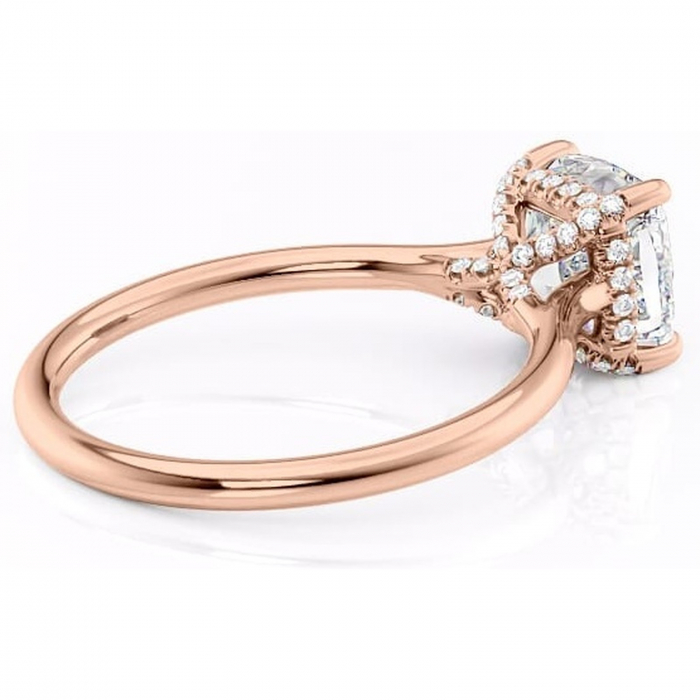 Inel de logodnă Kaia din aur Rose 18kt cu moissanite tăietură pernă – Solitar rafinată pentru profil mediu | Personalizează și configurează gratuit online [3]