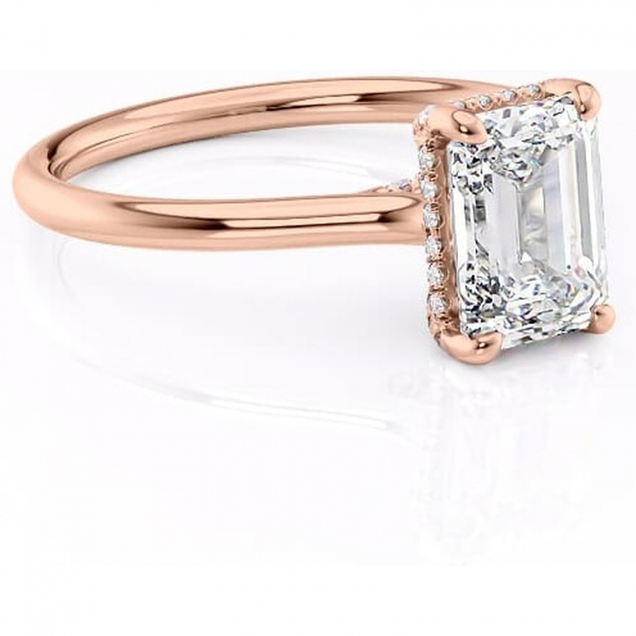 Inel de logodnă Kaia din aur Rose 18kt cu moissanite tăietură smarald – Solitar rafinată pentru profil mediu | Personalizează și configurează gratuit online [1]