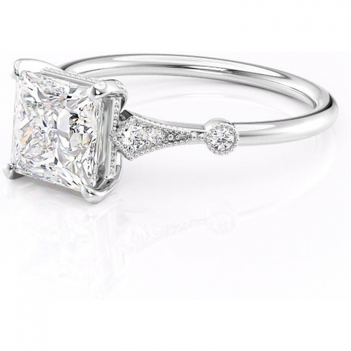 Inel de logodnă Lacey din aur Alb 14kt cu moissanite tăietură princess – Pietre laterale rafinată pentru profil înalt | Personalizează și configurează gratuit online [7]