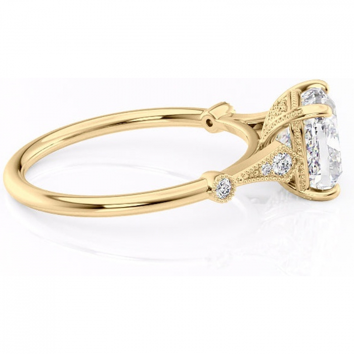 Inel de logodnă Lacey din aur Galben 18kt cu moissanite tăietură pernă – Pietre laterale rafinată pentru profil înalt | Personalizează și configurează gratuit online [2]