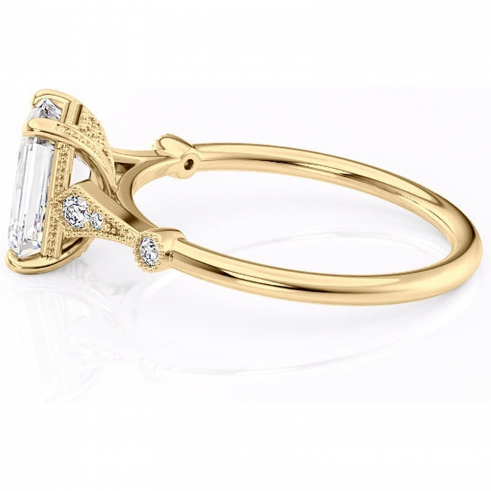 Inel de logodnă Lacey din aur Galben 14kt cu moissanite tăietură smarald – Pietre laterale rafinată pentru profil înalt | Personalizează și configurează gratuit online [6]