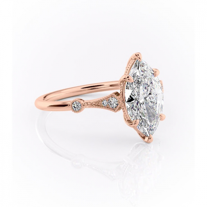 Inel de logodnă Lacey din aur Rose 18kt cu moissanite tăietură marquise – Pietre laterale rafinată pentru profil înalt | Personalizează și configurează gratuit online [1]