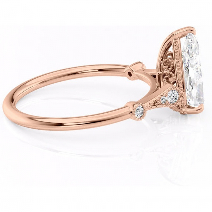 Inel de logodnă Lacey din aur Rose 18kt cu moissanite tăietură pară – Pietre laterale rafinată pentru profil înalt | Personalizează și configurează gratuit online [2]