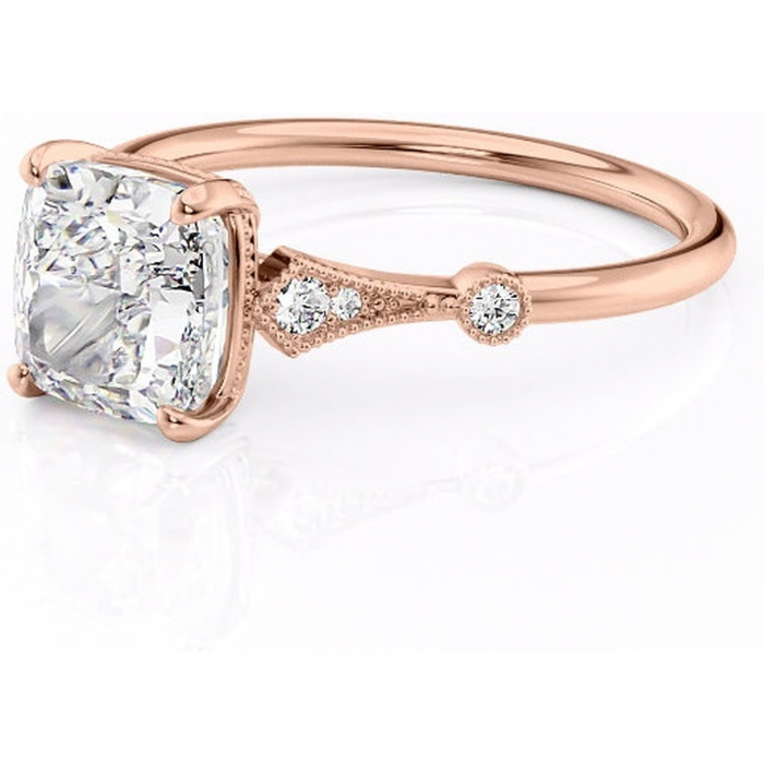 Inel de logodnă Lacey din aur Rose 14kt cu moissanite tăietură pernă – Pietre laterale rafinată pentru profil înalt | Personalizează și configurează gratuit online [7]