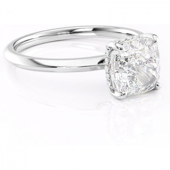 Inel de logodnă Lavender din aur Alb 14kt cu moissanite tăietură pernă – Solitar rafinată pentru profil înalt | Personalizează și configurează gratuit online [1]