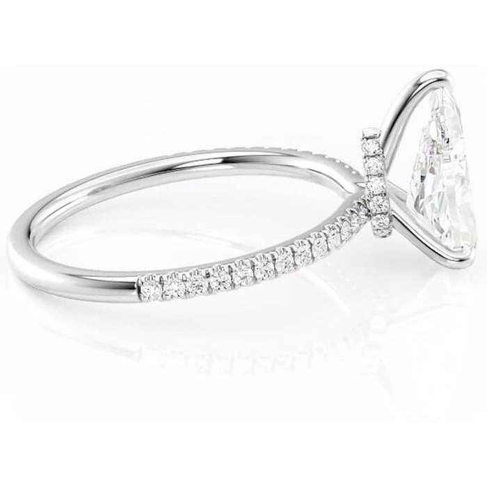 Inel de logodnă Lavinia din aur Alb 14kt cu moissanite tăietură pară – Montură pavé rafinată pentru profil înalt | Personalizează și configurează gratuit online [2]