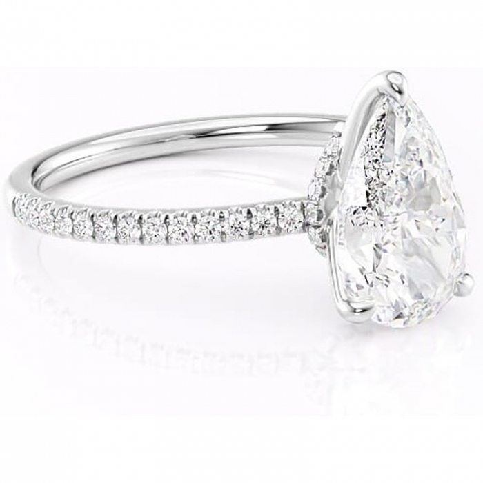 Inel de logodnă Lavinia din aur Alb 14kt cu moissanite tăietură pară – Montură pavé rafinată pentru profil înalt | Personalizează și configurează gratuit online [1]