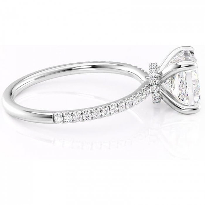 Inel de logodnă Lavinia din aur Alb 14kt cu moissanite tăietură pernă – Montură pavé rafinată pentru profil înalt | Personalizează și configurează gratuit online [2]