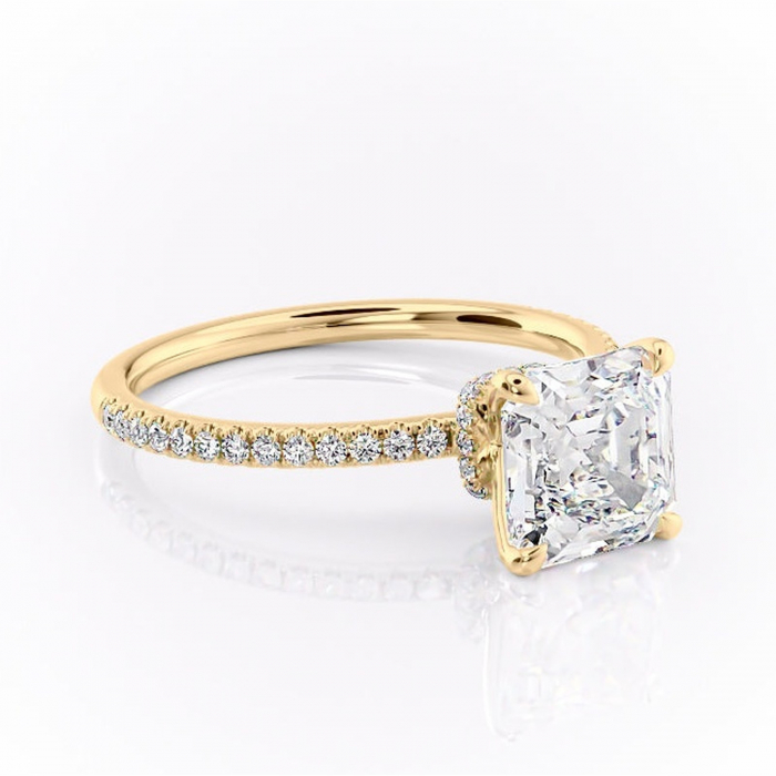 Inel de logodnă Lavinia din aur Galben 18kt cu moissanite tăietură asscher – Montură pavé rafinată pentru profil înalt | Personalizează și configurează gratuit online [1]
