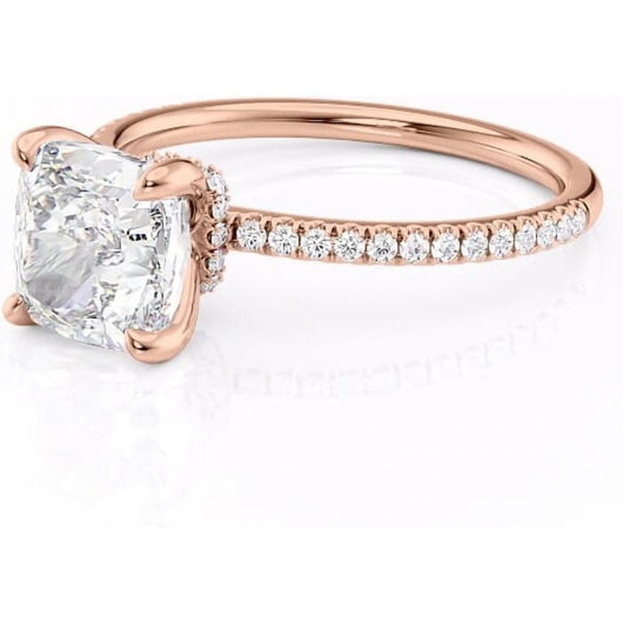 Inel de logodnă Lavinia din aur Rose 14kt cu moissanite tăietură pernă – Montură pavé rafinată pentru profil înalt | Personalizează și configurează gratuit online [7]