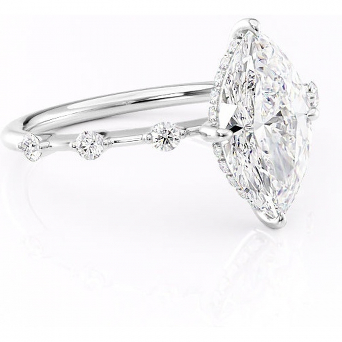 Inel de logodnă Lilya din aur Alb 14kt cu moissanite tăietură marquise – Pietre laterale rafinată pentru profil mediu | Personalizează și configurează gratuit online [1]