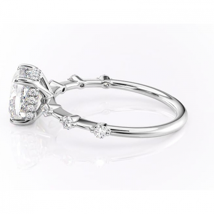 Inel de logodnă Lilya din aur Alb 14kt cu moissanite tăietură pernă – Pietre laterale rafinată pentru profil mediu | Personalizează și configurează gratuit online [6]