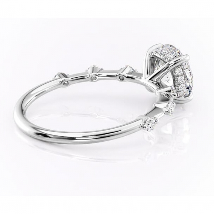 Inel de logodnă Lilya din aur Alb 14kt cu moissanite tăietură rotundă – Pietre laterale rafinată pentru profil mediu | Personalizează și configurează gratuit online [3]