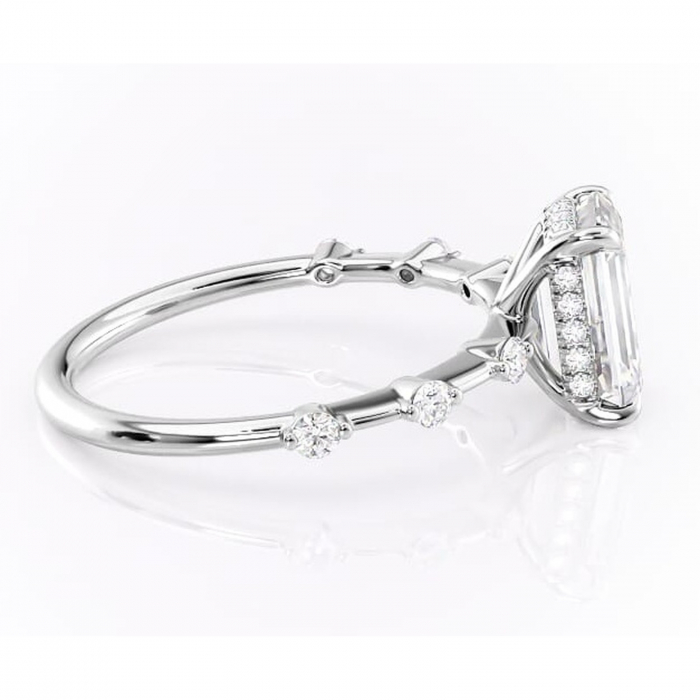 Inel de logodnă Lilya din aur Alb 14kt cu moissanite tăietură smarald – Pietre laterale rafinată pentru profil mediu | Personalizează și configurează gratuit online [2]