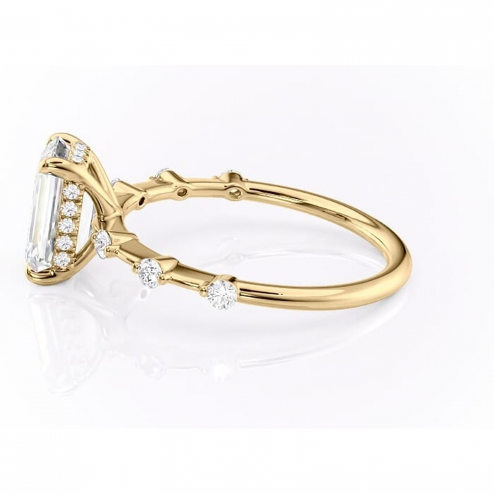 Inel de logodnă Lilya din aur Galben 14kt cu moissanite tăietură smarald – Pietre laterale rafinată pentru profil mediu | Personalizează și configurează gratuit online [6]