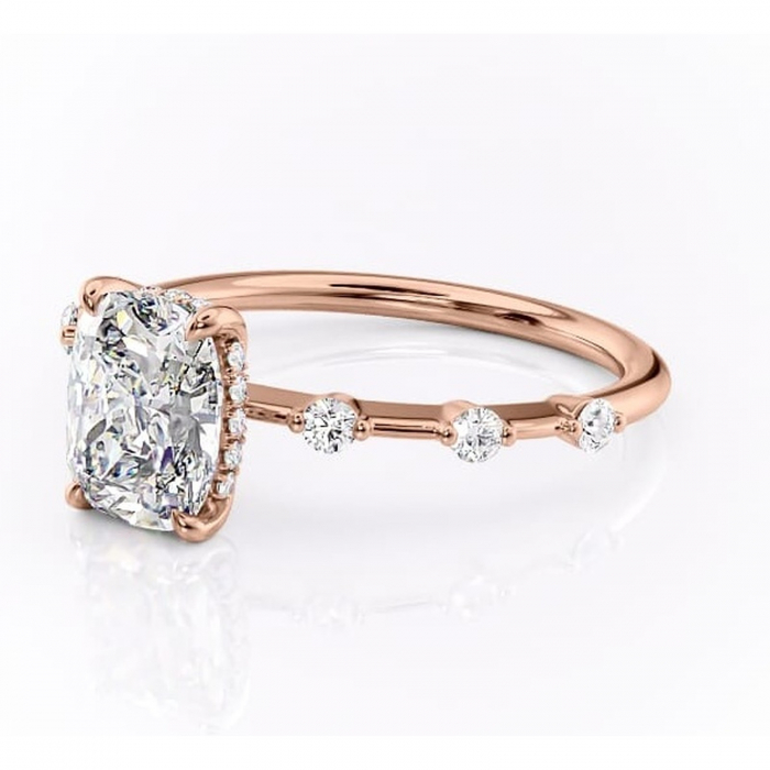Inel de logodnă Lilya din aur Rose 14kt cu moissanite tăietură asscher – Pietre laterale rafinată pentru profil mediu | Personalizează și configurează gratuit online [7]