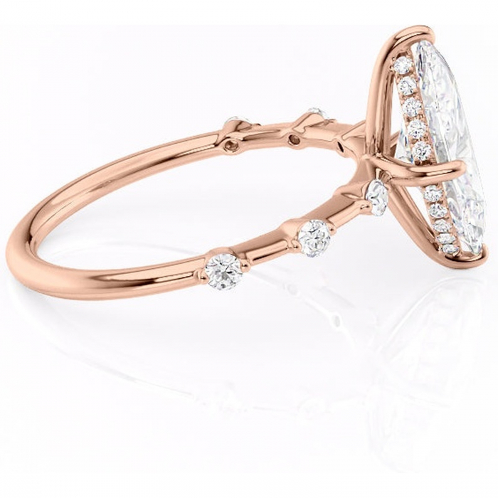 Inel de logodnă Lilya din aur Rose 18kt cu moissanite tăietură marquise – Pietre laterale rafinată pentru profil mediu | Personalizează și configurează gratuit online [2]