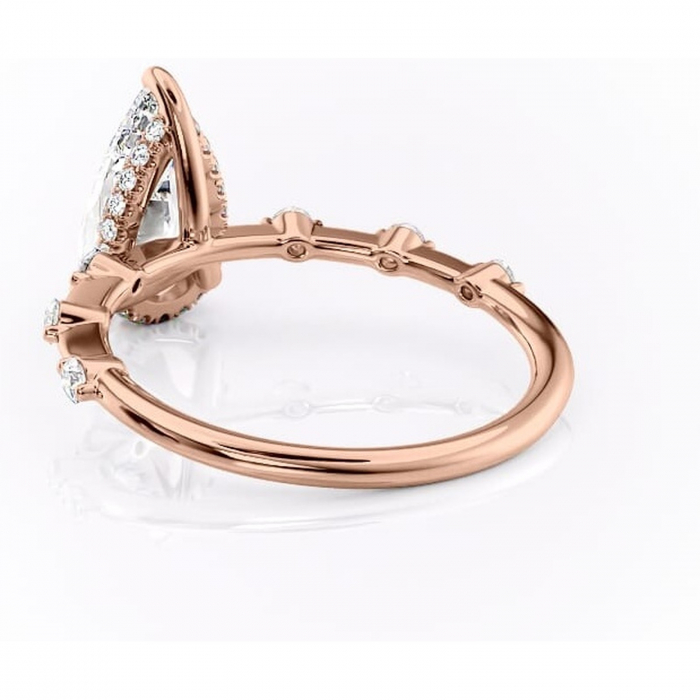 Inel de logodnă Lilya din aur Rose 18kt cu moissanite tăietură pară – Pietre laterale rafinată pentru profil mediu | Personalizează și configurează gratuit online [4]