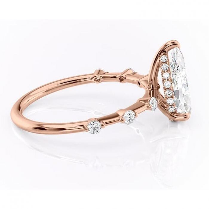 Inel de logodnă Lilya din aur Rose 18kt cu moissanite tăietură pară – Pietre laterale rafinată pentru profil mediu | Personalizează și configurează gratuit online [2]