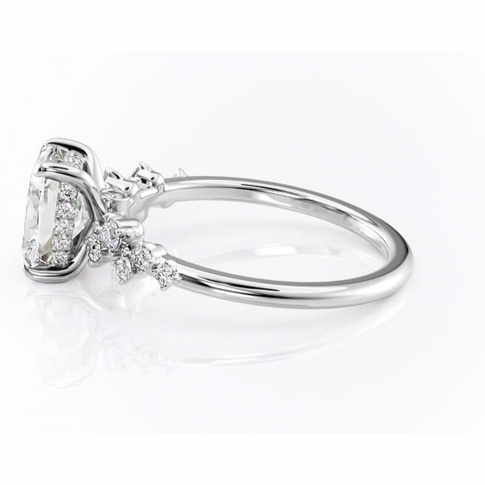 Inel de logodnă Liora din aur Alb 14kt cu moissanite tăietură pernă – Pietre laterale rafinată pentru profil înalt | Personalizează și configurează gratuit online [6]