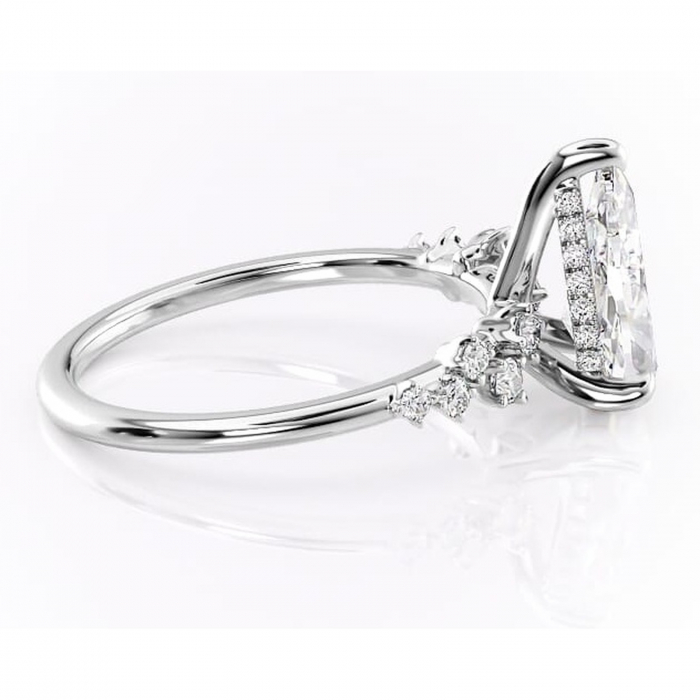 Inel de logodnă Liora din aur Alb 14kt cu moissanite tăietură pară – Pietre laterale rafinată pentru profil înalt | Personalizează și configurează gratuit online [2]