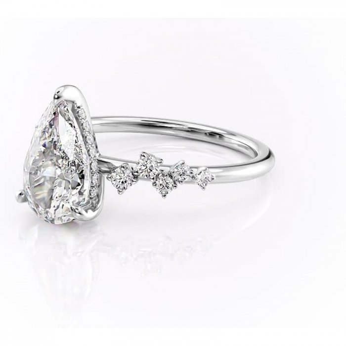 Inel de logodnă Liora din aur Alb 14kt cu moissanite tăietură pară – Pietre laterale rafinată pentru profil înalt | Personalizează și configurează gratuit online [7]