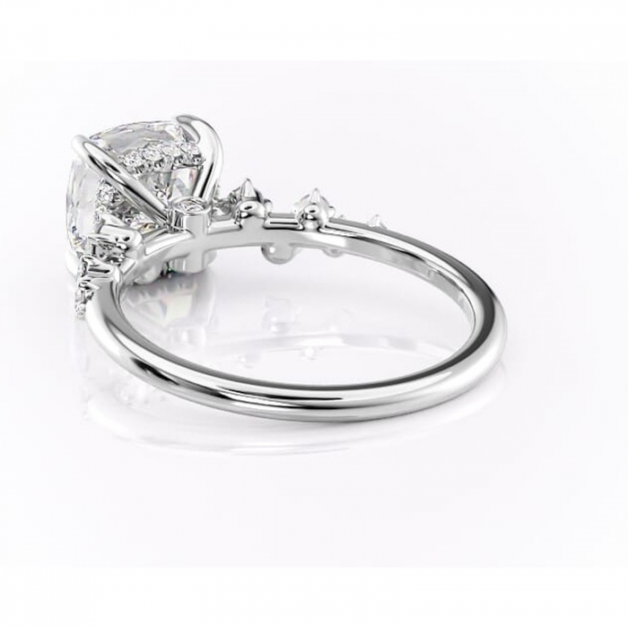 Inel de logodnă Liora din aur Alb 14kt cu moissanite tăietură pernă – Pietre laterale rafinată pentru profil înalt | Personalizează și configurează gratuit online [4]