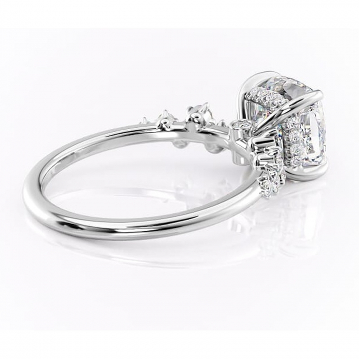 Inel de logodnă Liora din aur Alb 14kt cu moissanite tăietură pernă – Pietre laterale rafinată pentru profil înalt | Personalizează și configurează gratuit online [3]