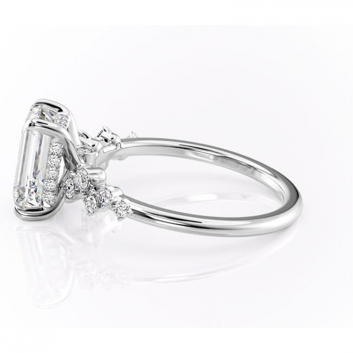 Inel de logodnă Liora din aur Alb 14kt cu moissanite tăietură smarald – Pietre laterale rafinată pentru profil înalt | Personalizează și configurează gratuit online [6]