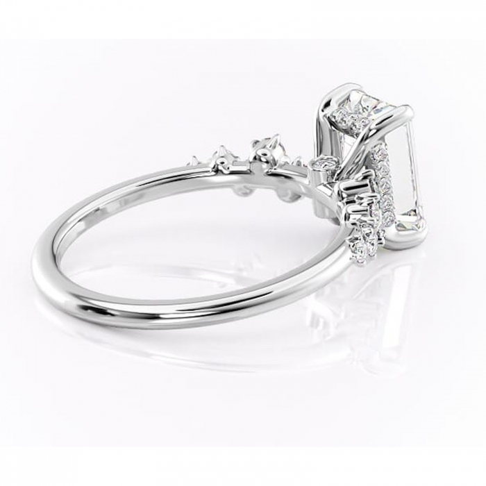 Inel de logodnă Liora din aur Alb 14kt cu moissanite tăietură smarald – Pietre laterale rafinată pentru profil înalt | Personalizează și configurează gratuit online [3]