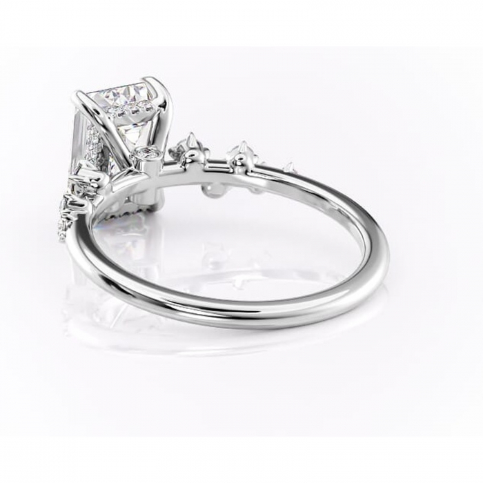 Inel de logodnă Liora din aur Alb 14kt cu moissanite tăietură smarald – Pietre laterale rafinată pentru profil înalt | Personalizează și configurează gratuit online [4]