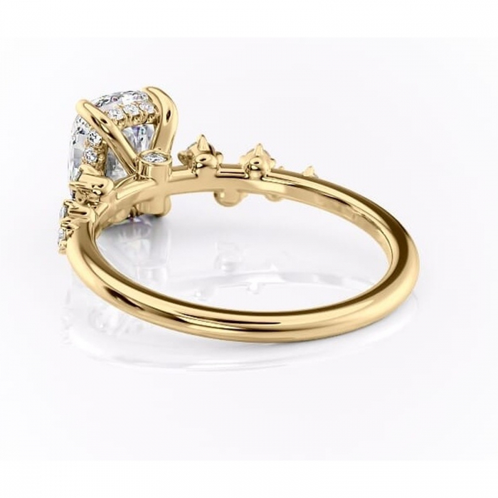 Inel de logodnă Liora din aur Galben 14kt cu moissanite tăietură pernă – Pietre laterale rafinată pentru profil înalt | Personalizează și configurează gratuit online [4]