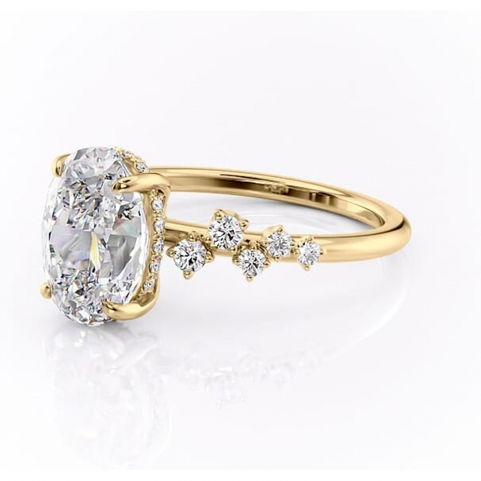 Inel de logodnă Liora din aur Galben 18kt cu moissanite tăietură ovală – Pietre laterale rafinată pentru profil înalt | Personalizează și configurează gratuit online [7]