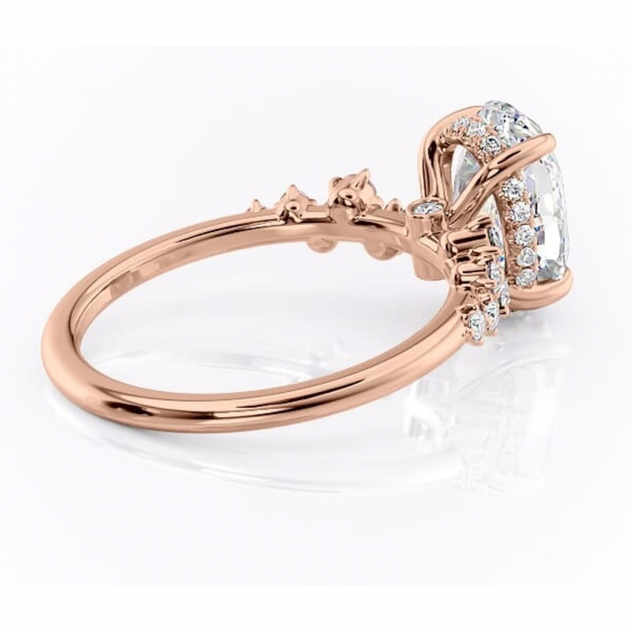 Inel de logodnă Liora din aur Rose 14kt cu moissanite tăietură ovală – Pietre laterale rafinată pentru profil înalt | Personalizează și configurează gratuit online [3]
