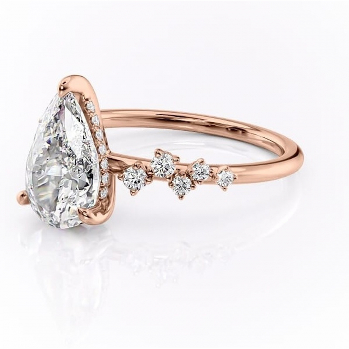 Inel de logodnă Liora din aur Rose 14kt cu moissanite tăietură pară – Pietre laterale rafinată pentru profil înalt | Personalizează și configurează gratuit online [7]