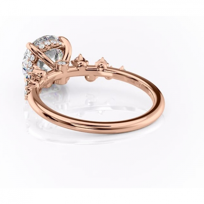 Inel de logodnă Liora din aur Rose 14kt cu moissanite tăietură rotundă – Pietre laterale rafinată pentru profil înalt | Personalizează și configurează gratuit online [4]