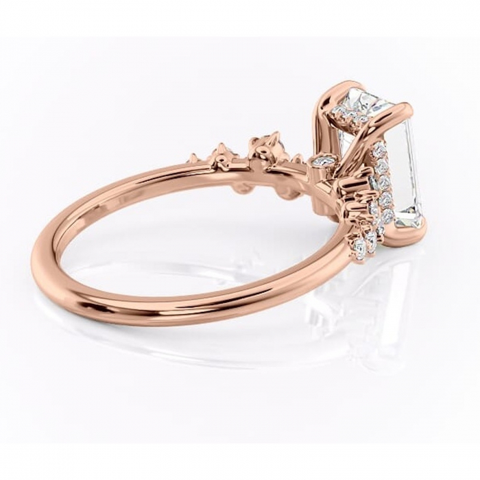 Inel de logodnă Liora din aur Rose 14kt cu moissanite tăietură smarald – Pietre laterale rafinată pentru profil înalt | Personalizează și configurează gratuit online [3]