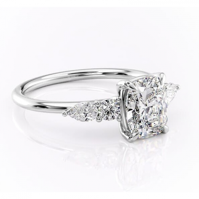 Inel de logodnă Lucinda din aur Alb 14kt cu moissanite tăietură asscher – Montură cu trei pietre rafinată pentru profil înalt | Personalizează și configurează gratuit online [1]