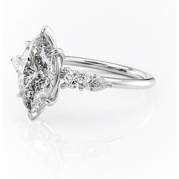 Inel de logodnă Lucinda din aur Alb 18kt cu moissanite tăietură marquise – Montură cu trei pietre rafinată pentru profil înalt | Personalizează și configurează gratuit online [7]