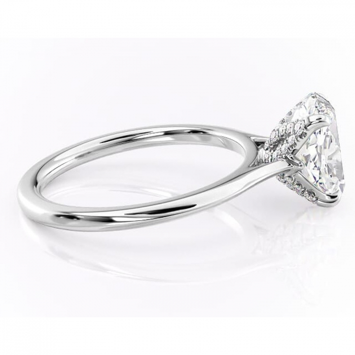 Inel de logodnă Luma din aur Alb 14kt cu moissanite tăietură ovală – Solitar rafinată pentru profil înalt | Personalizează și configurează gratuit online [2]