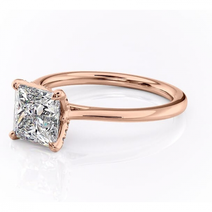 Inel de logodnă Luma din aur Rose 18kt cu moissanite tăietură princess – Solitar rafinată pentru profil înalt | Personalizează și configurează gratuit online [7]