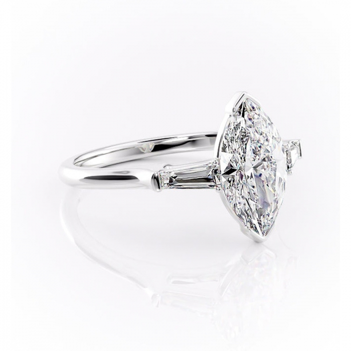 Inel de logodnă Lunaria din aur Alb 14kt cu moissanite tăietură marquise – Solitar rafinată pentru profil înalt | Personalizează și configurează gratuit online [1]