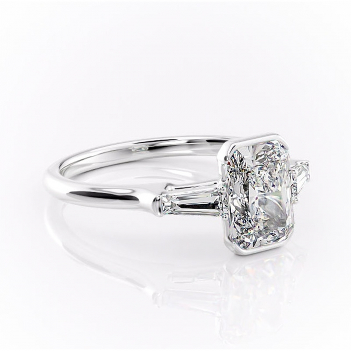 Inel de logodnă Lunaria din aur Alb 14kt cu moissanite tăietură radiantă – Solitar rafinată pentru profil înalt | Personalizează și configurează gratuit online [1]